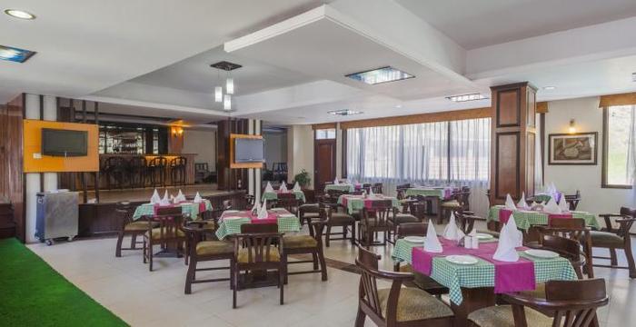River Crescent Resort